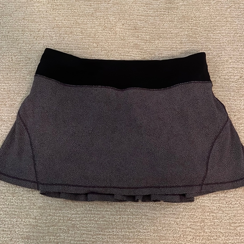 Black and purple lululemon skirt